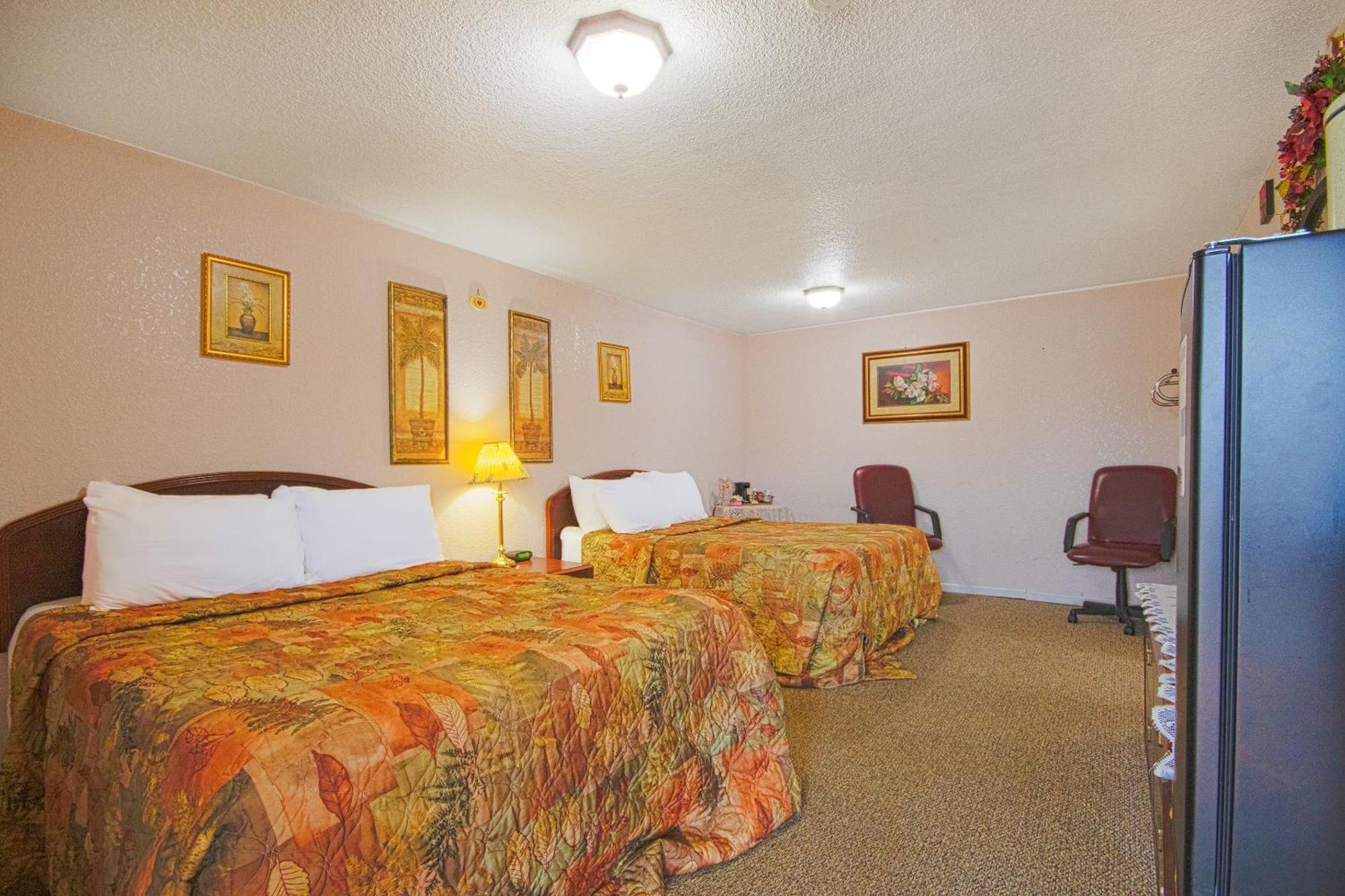 Sunflower Motel Hiawatha By Oyo Eksteriør bilde